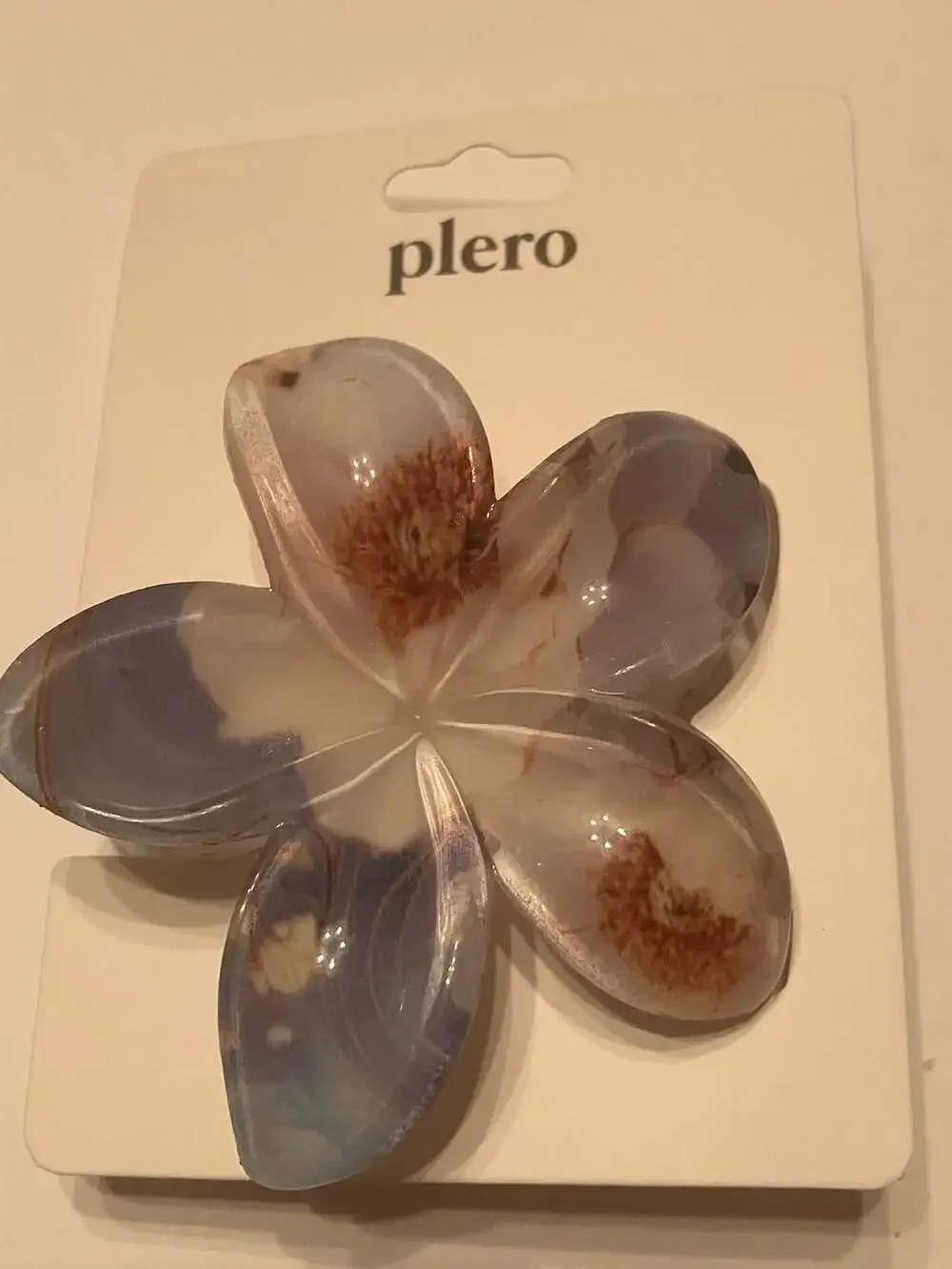 Plero Acrylic Flower Hair Claw Clip Brown and Blue